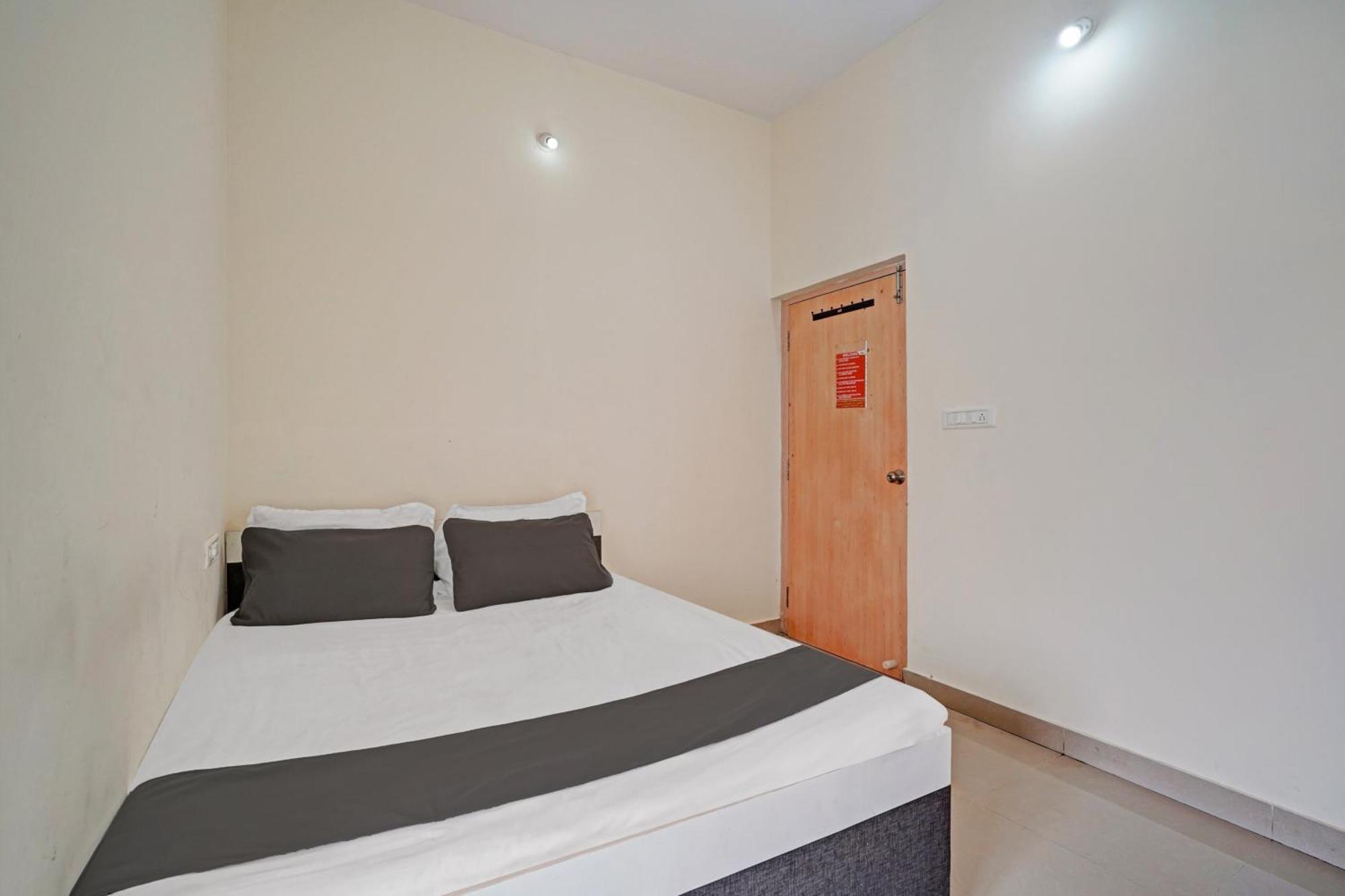 Hotel O Mg Boarding And Lodging Bangalore Exteriör bild